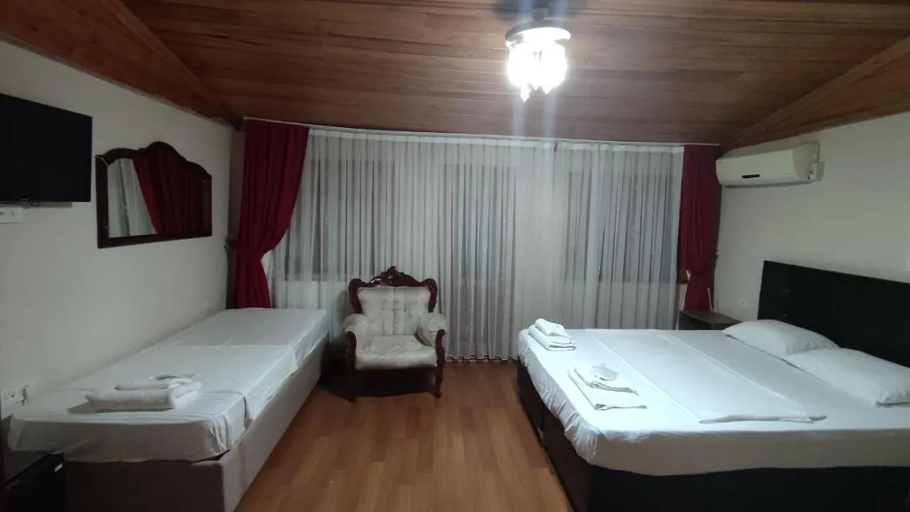Bed & Breakfast Балат Гостевой Дом Bed and Breakfast Istanboel Turkije